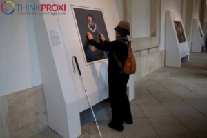 How Beacon Technology in Museums Empowers Visually Impaired Patrons 1